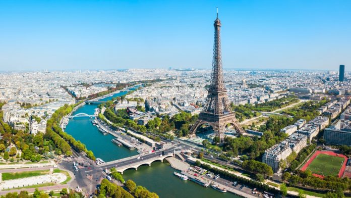 Eiffel_Tower_iStock-1145422105