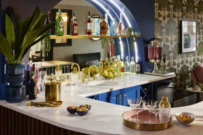 Willingdon_HallmarkCareHomes_WPM_Bar