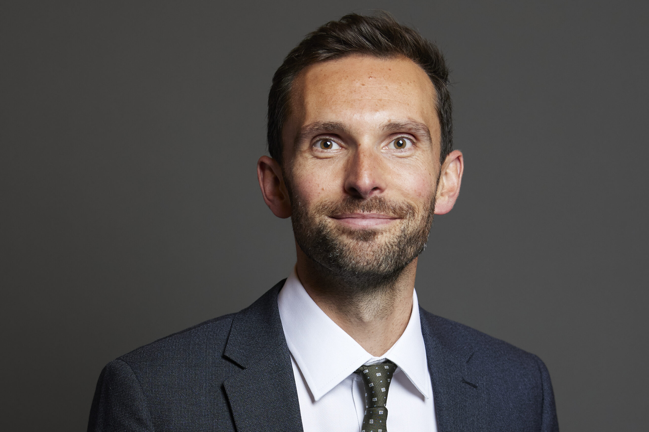 Government targets 10,000 new foster places this parliament