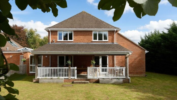 Liaise Walker House Hampshire